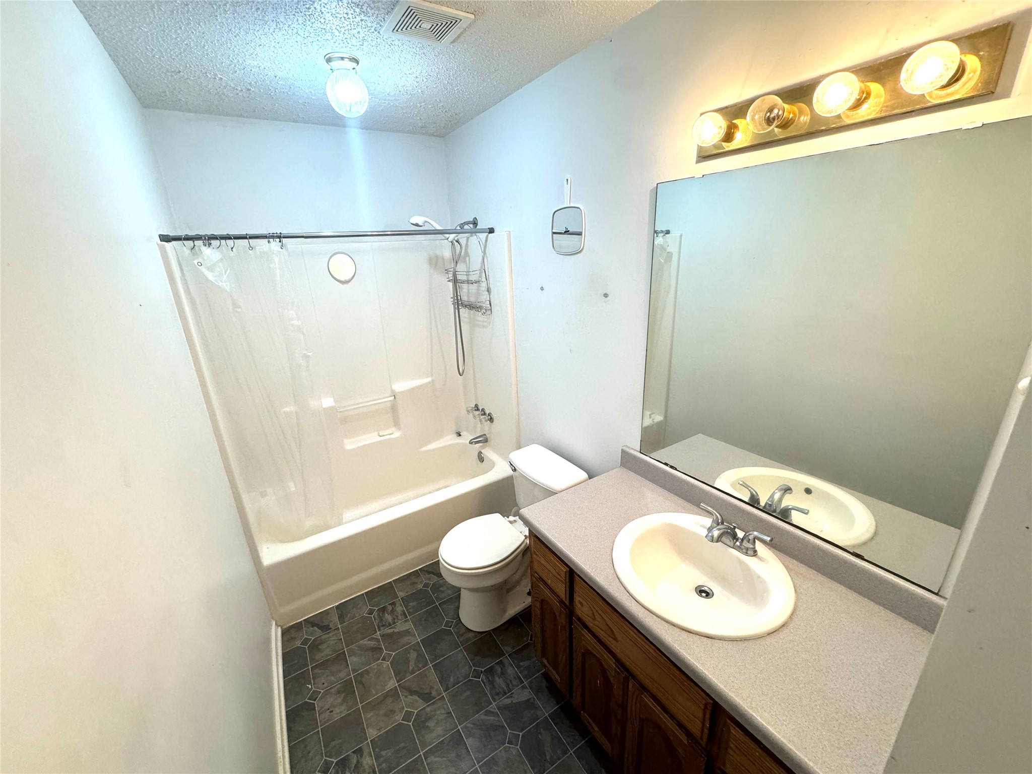 205 County Road 1135 Ravenna TX 75476