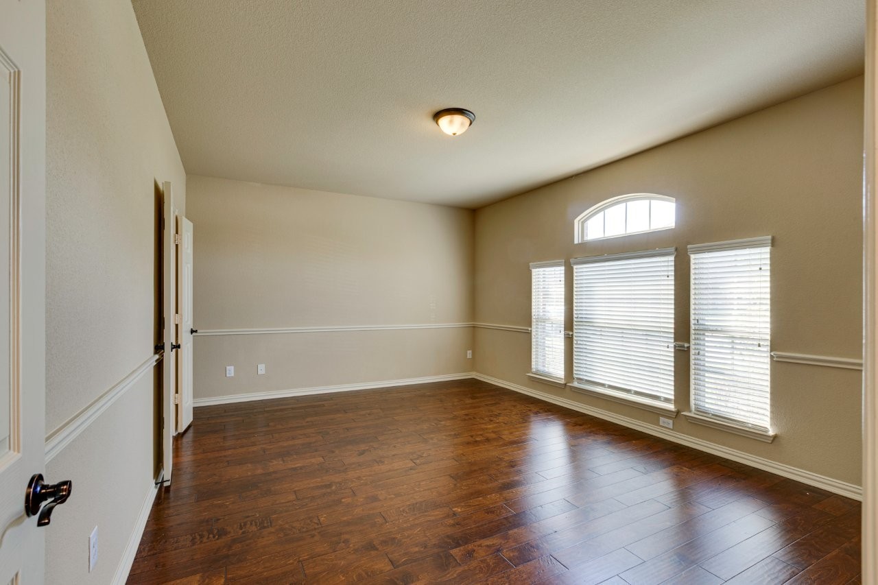 1522 Blue Jay Road Garland TX 75043