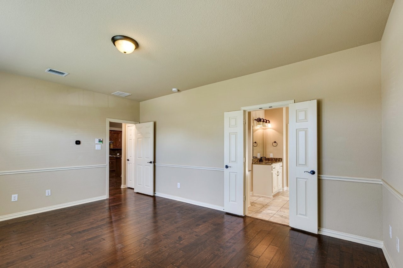 1522 Blue Jay Road Garland TX 75043