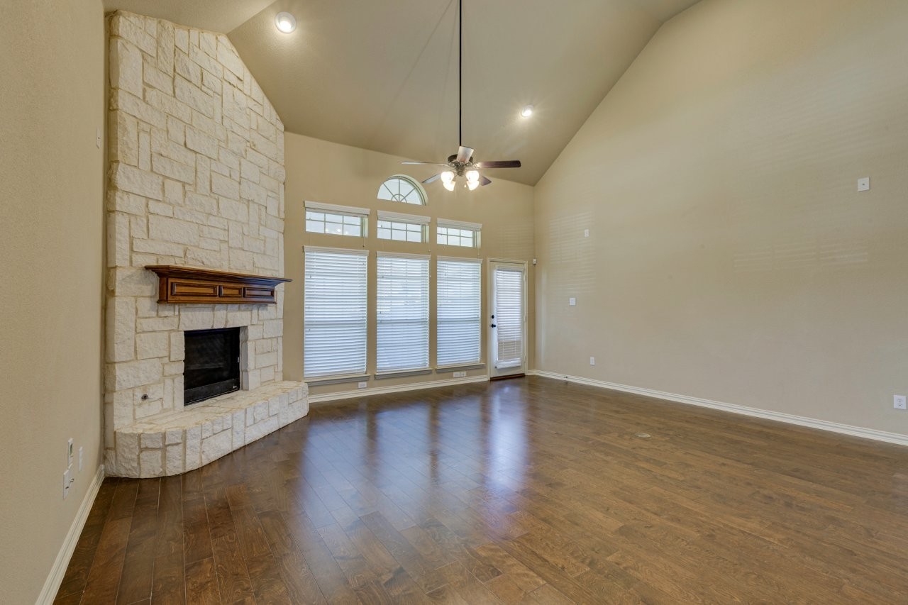 1522 Blue Jay Road Garland TX 75043