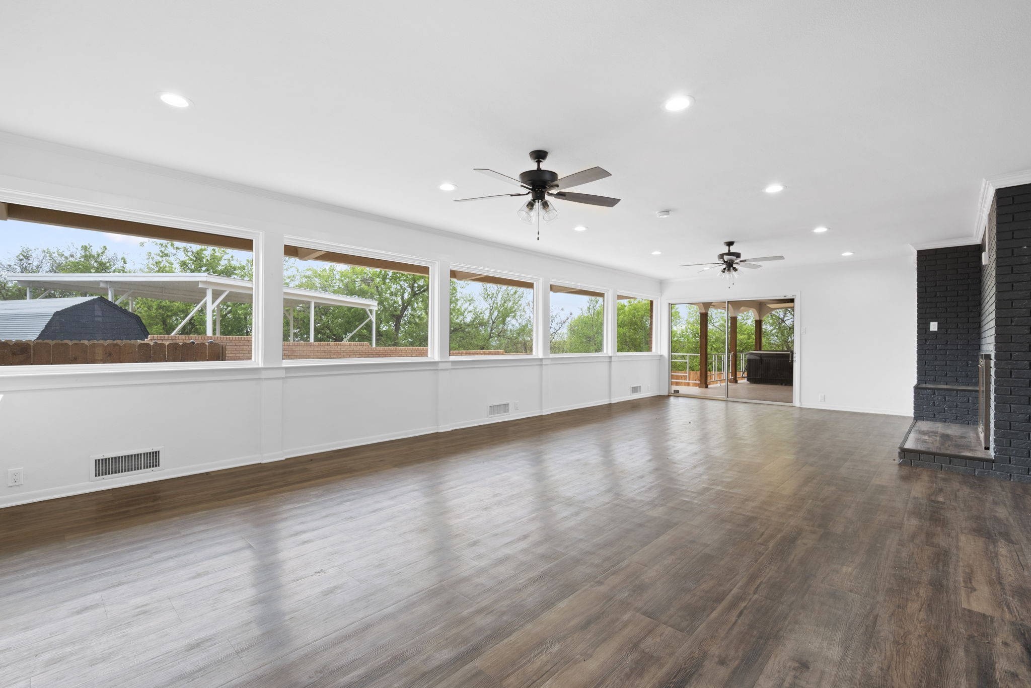 803 Lakeview Drive Mineral Wells TX 76067