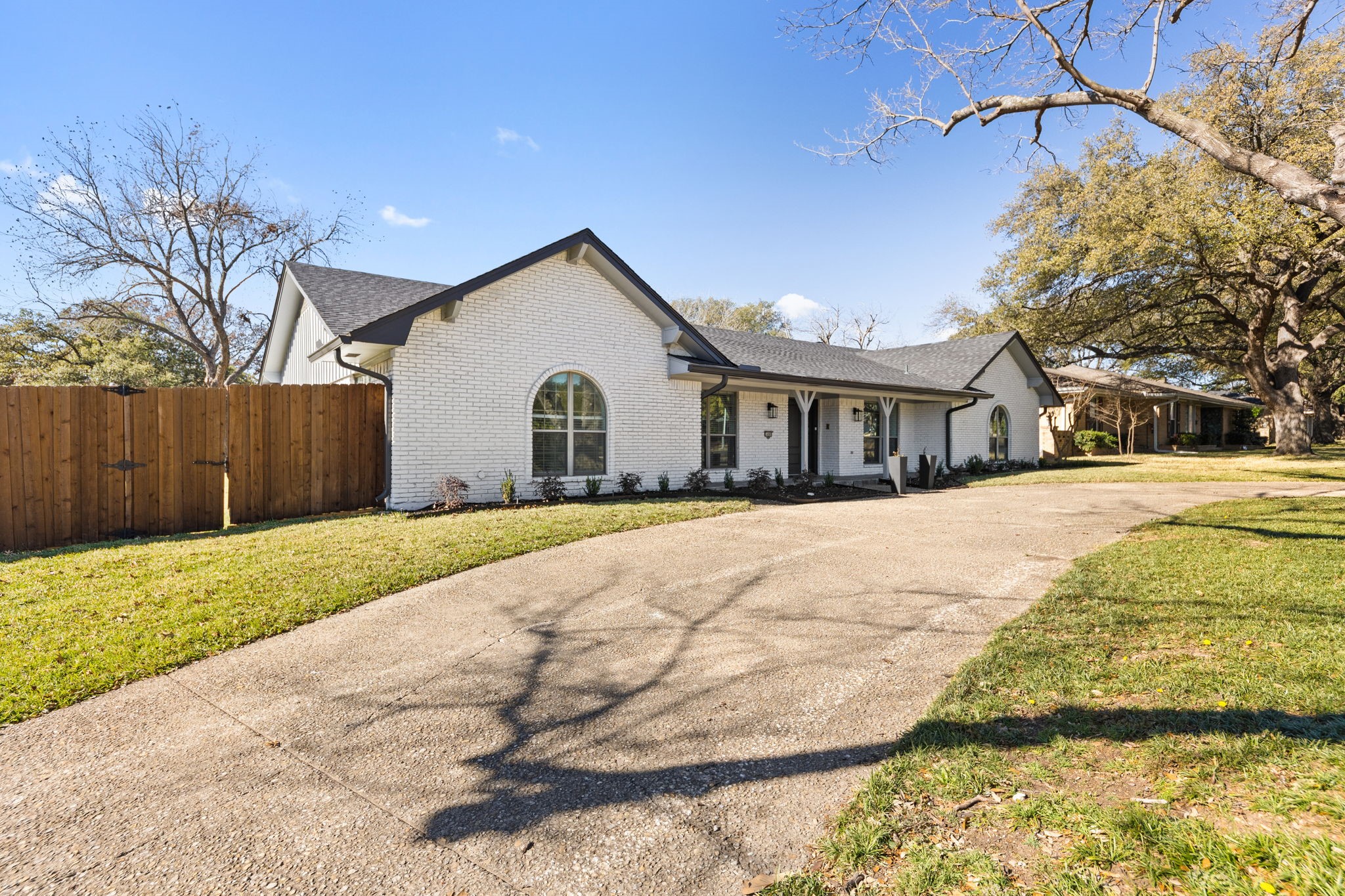 14909 Hillcrest Road Dallas TX 75248