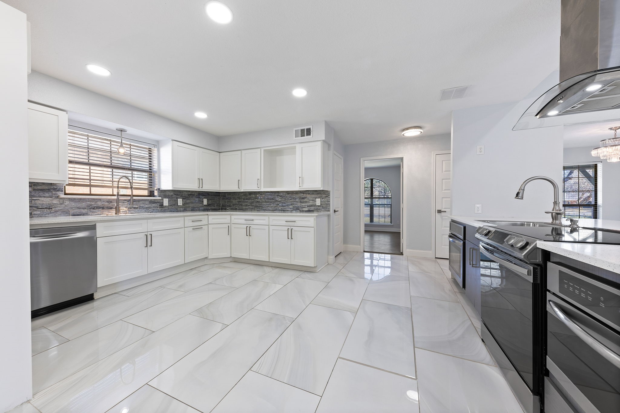 14909 Hillcrest Road Dallas TX 75248