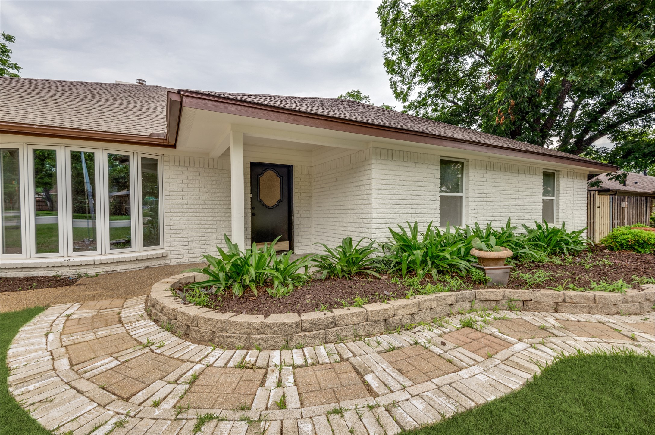 710 Egyptian Way Grand Prairie TX 75050