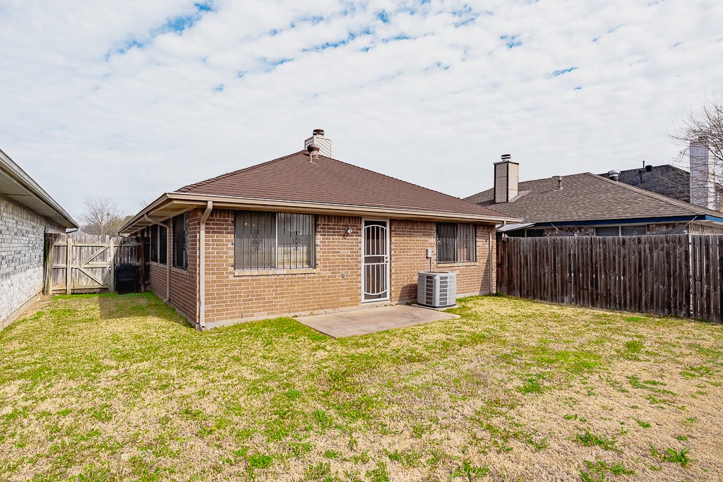9716 Pinehurst Lane Dallas TX 75227