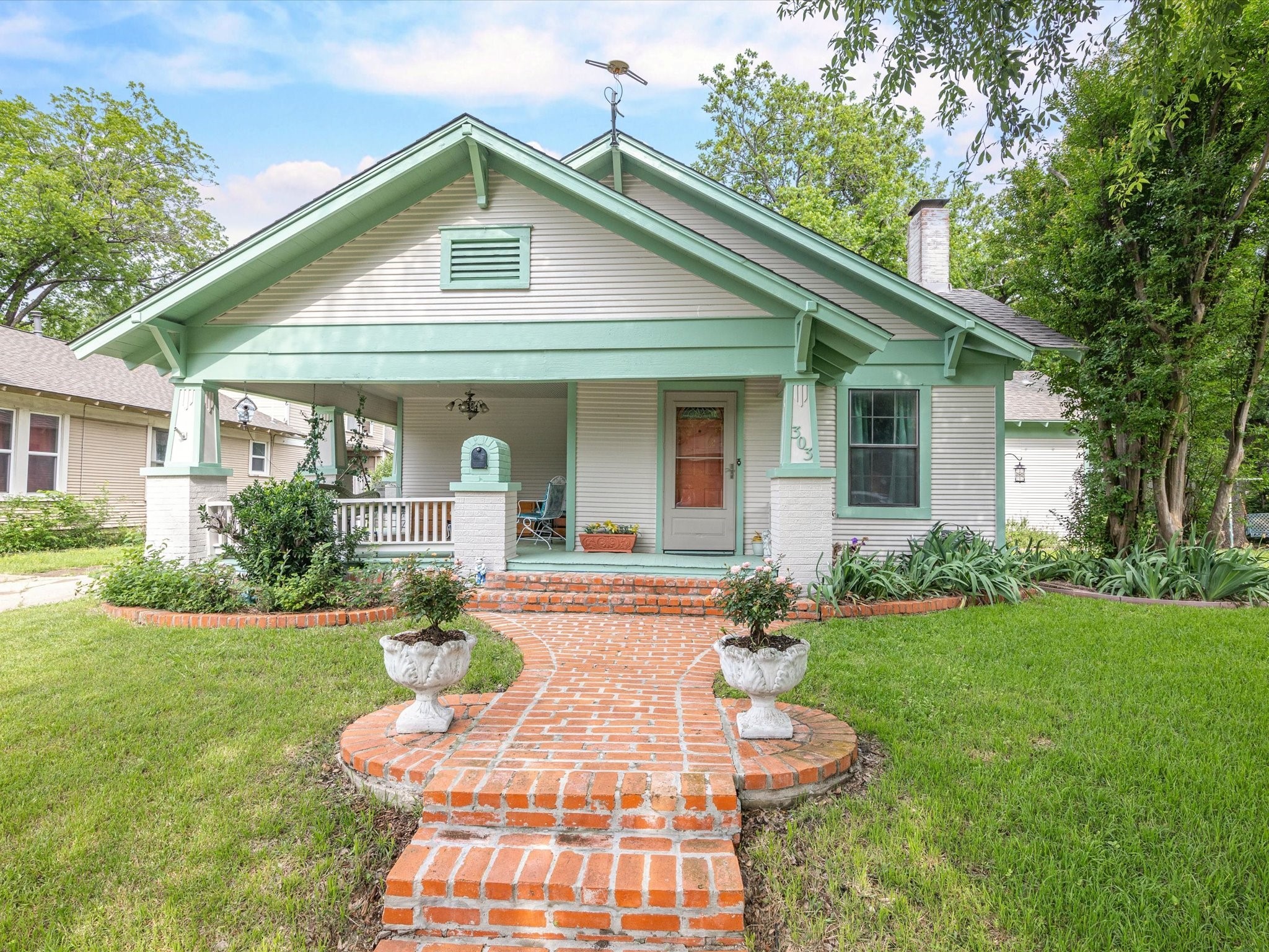 303 Kirven Avenue Waxahachie TX 75165