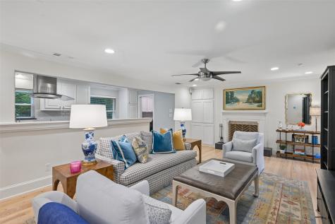 328 Oakcrest Drive Richardson TX 75080