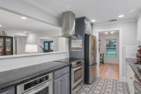 328 Oakcrest Drive Richardson TX 75080