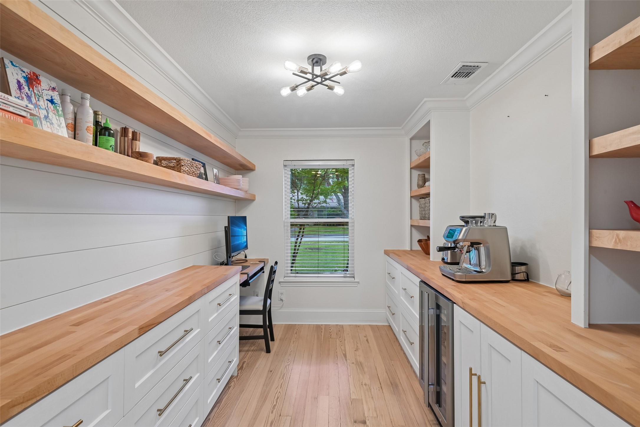 328 Oakcrest Drive Richardson TX 75080