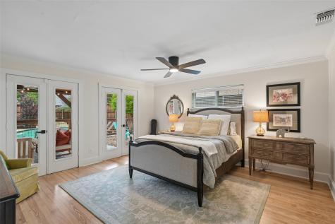 328 Oakcrest Drive Richardson TX 75080
