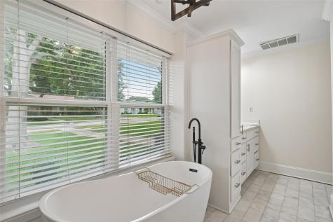 328 Oakcrest Drive Richardson TX 75080