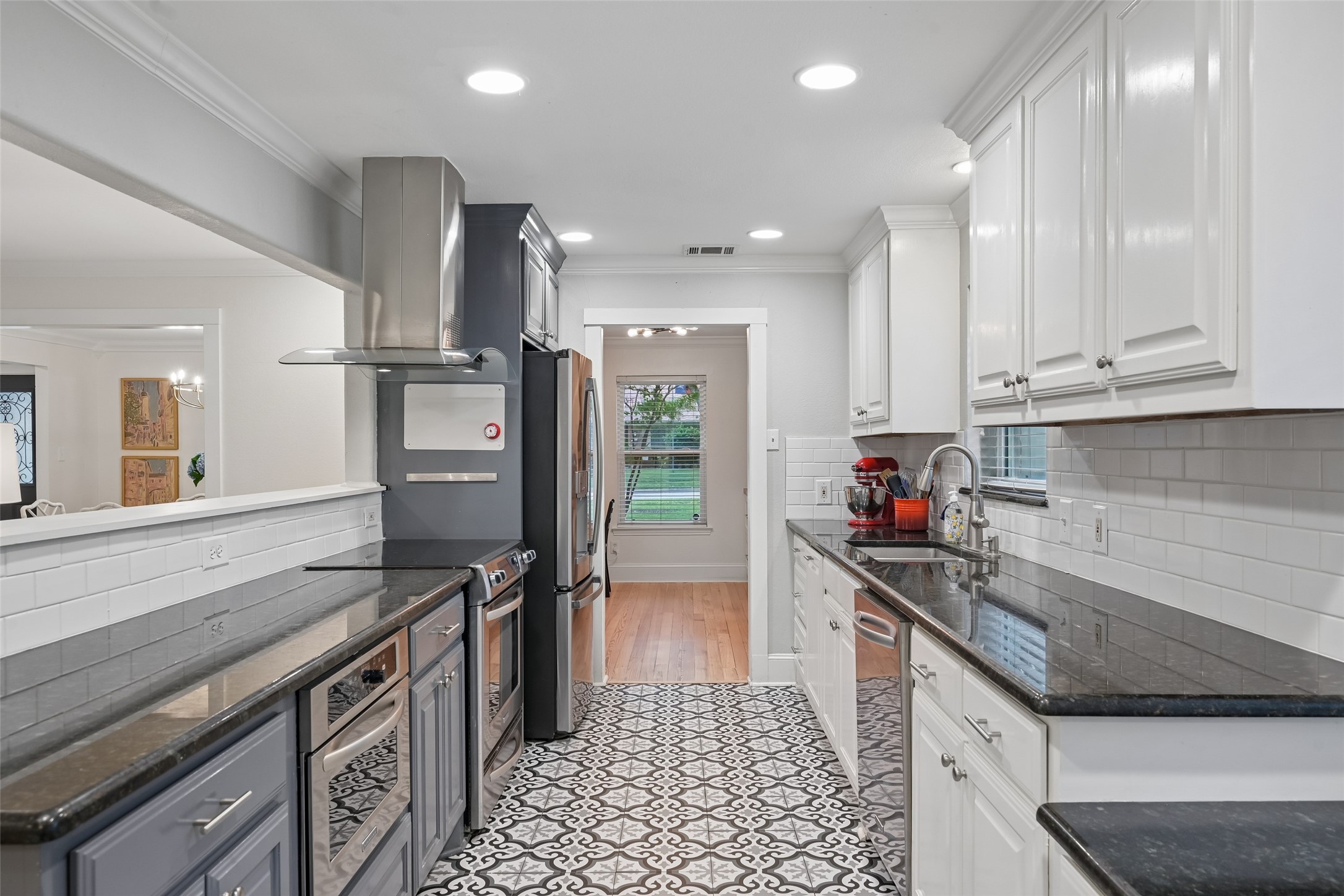 328 Oakcrest Drive Richardson TX 75080