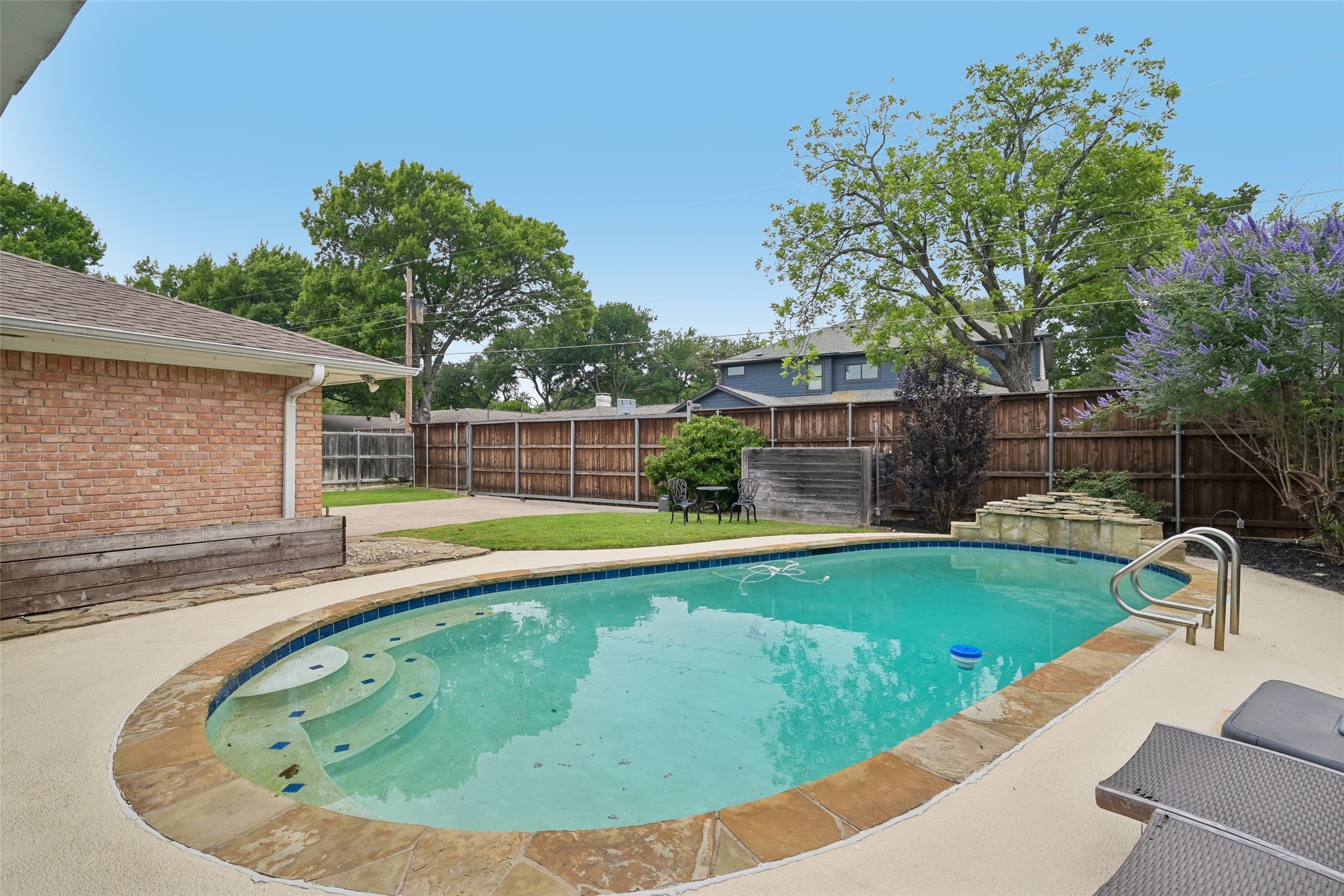 328 Oakcrest Drive Richardson TX 75080