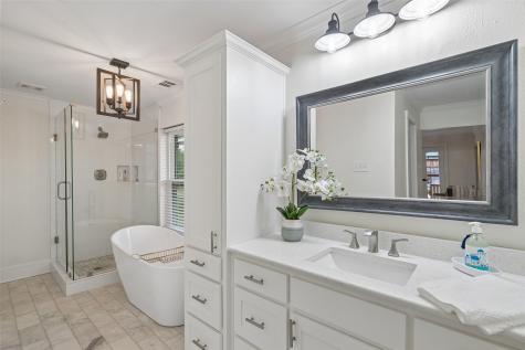328 Oakcrest Drive Richardson TX 75080