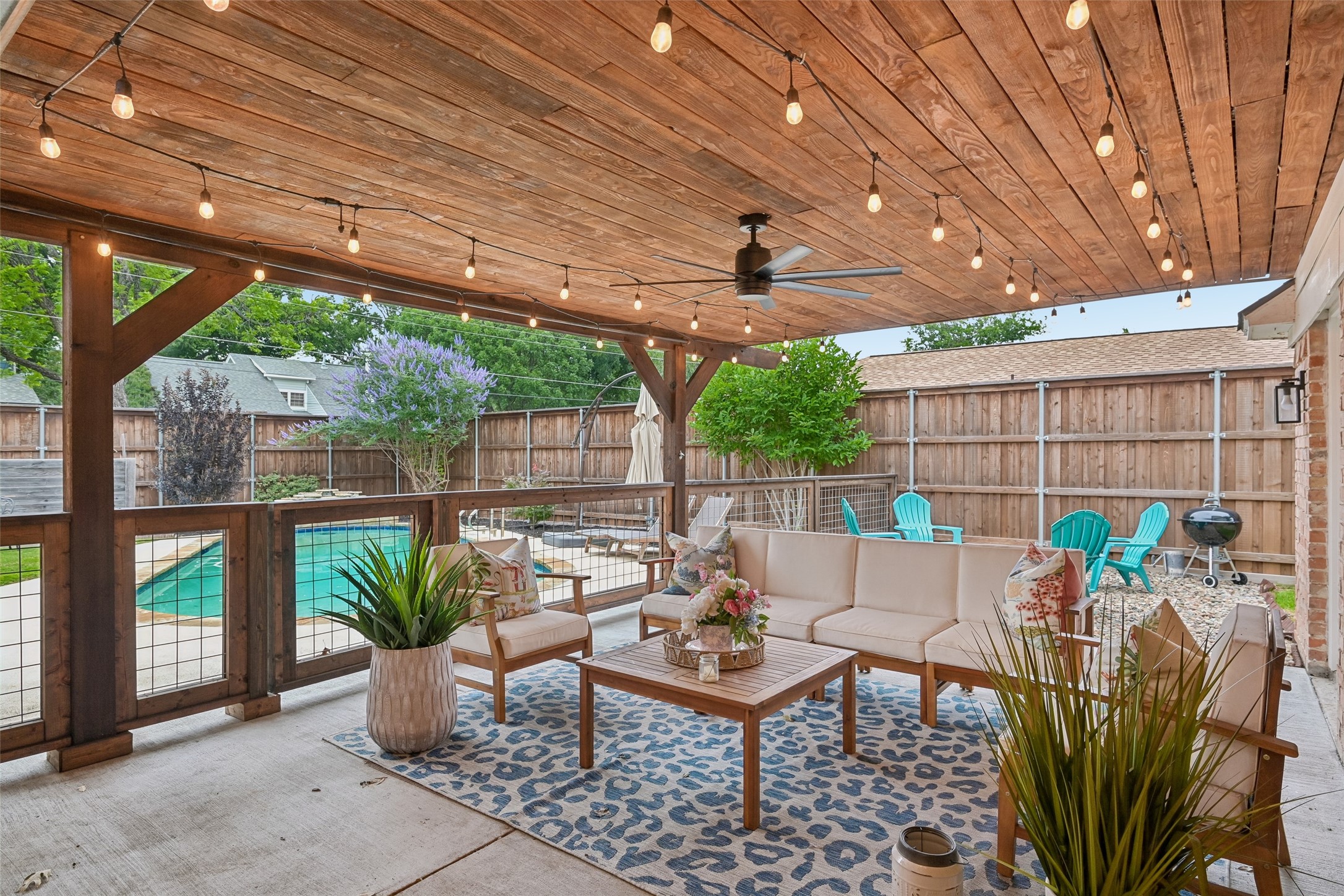 328 Oakcrest Drive Richardson TX 75080