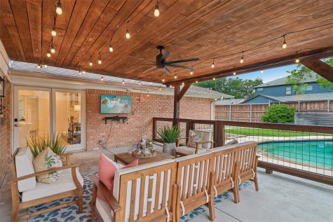 328 Oakcrest Drive Richardson TX 75080