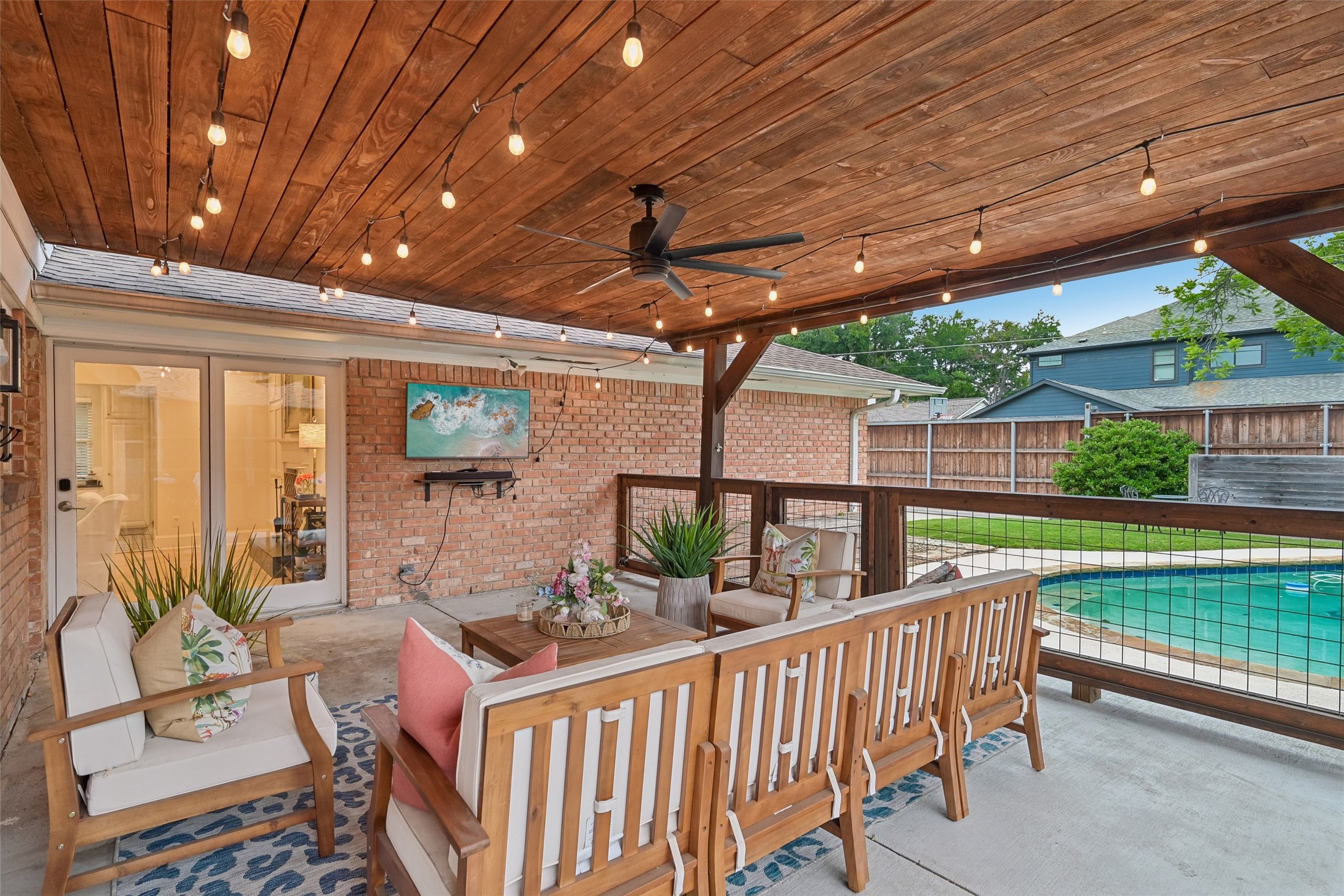 328 Oakcrest Drive Richardson TX 75080