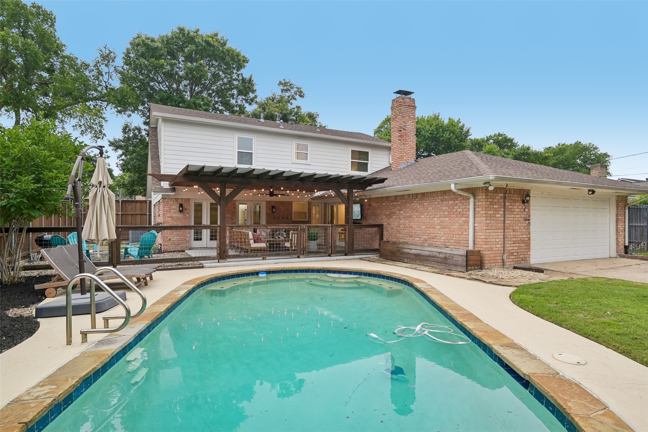 328 Oakcrest Drive Richardson TX 75080