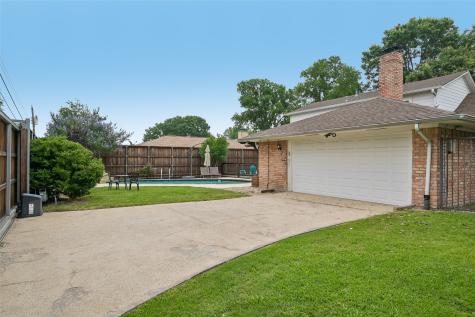 328 Oakcrest Drive Richardson TX 75080