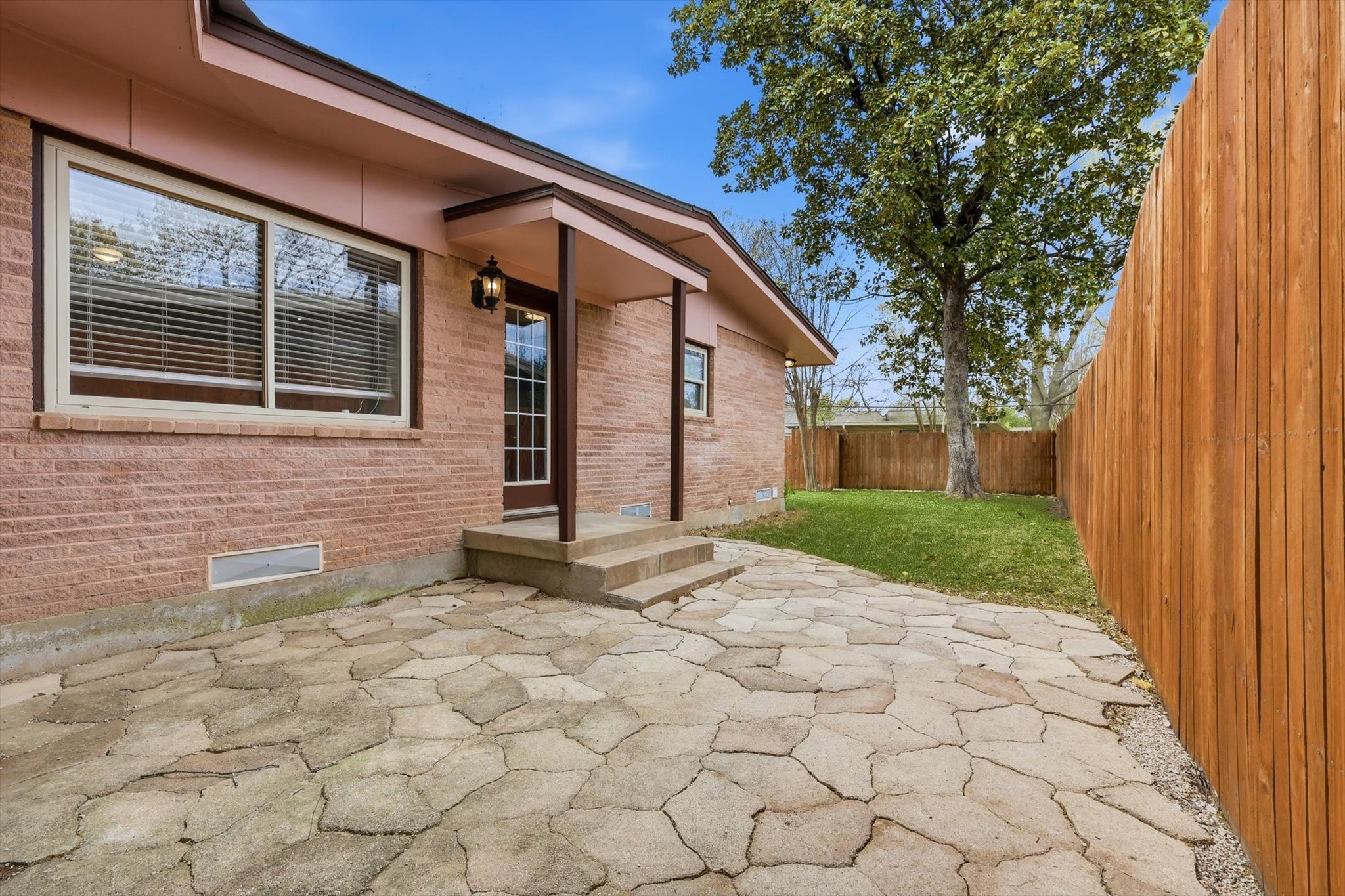 7329 Edgerton Drive Dallas TX 75231