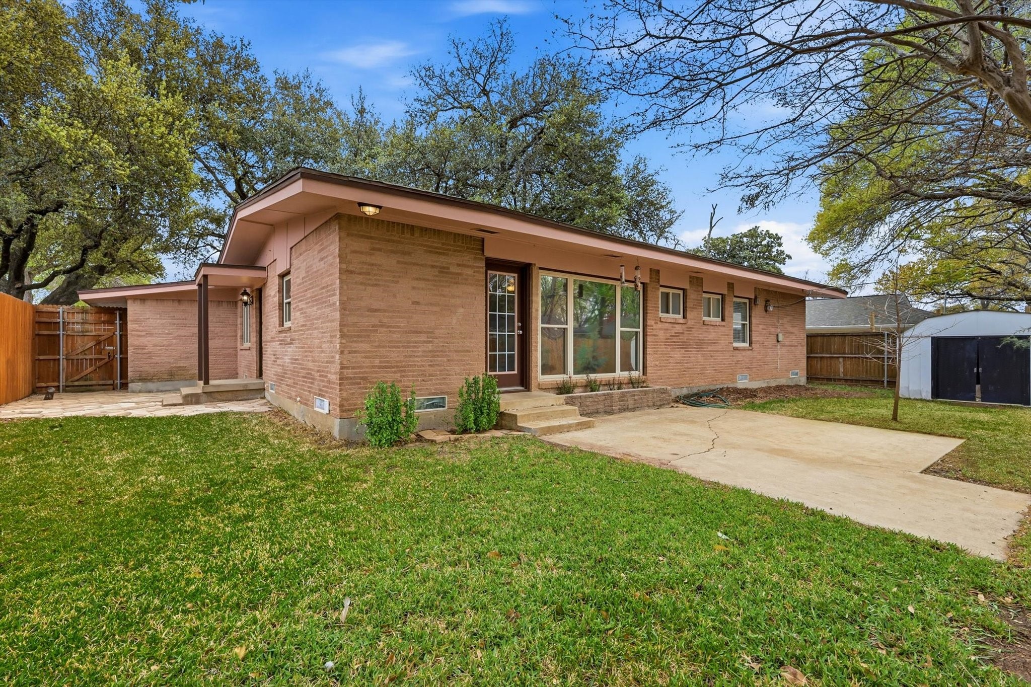 7329 Edgerton Drive Dallas TX 75231