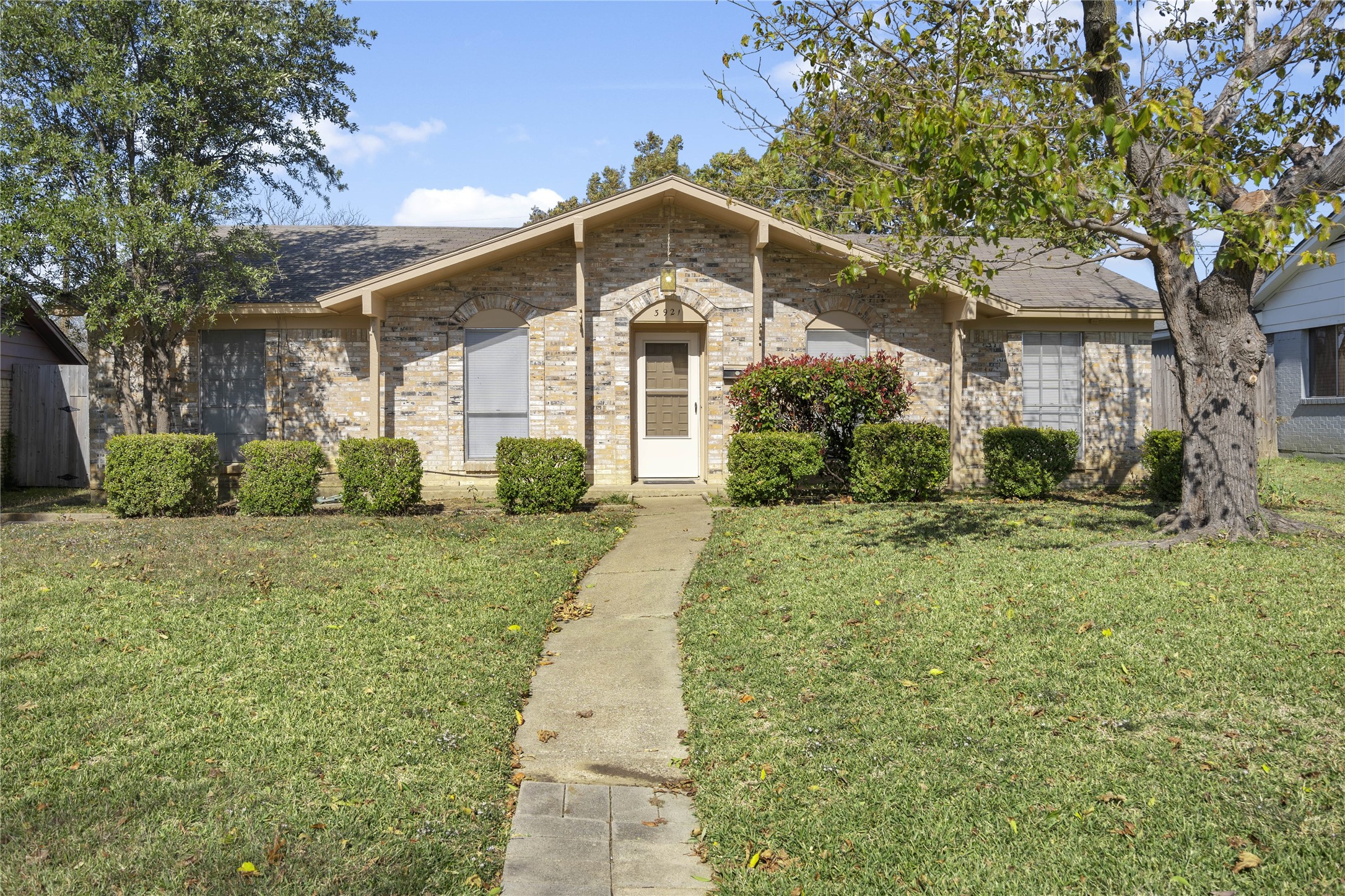 3921 Twin Falls Street Irving TX 75062