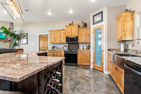 750 County Road 100 Purmela TX 76566