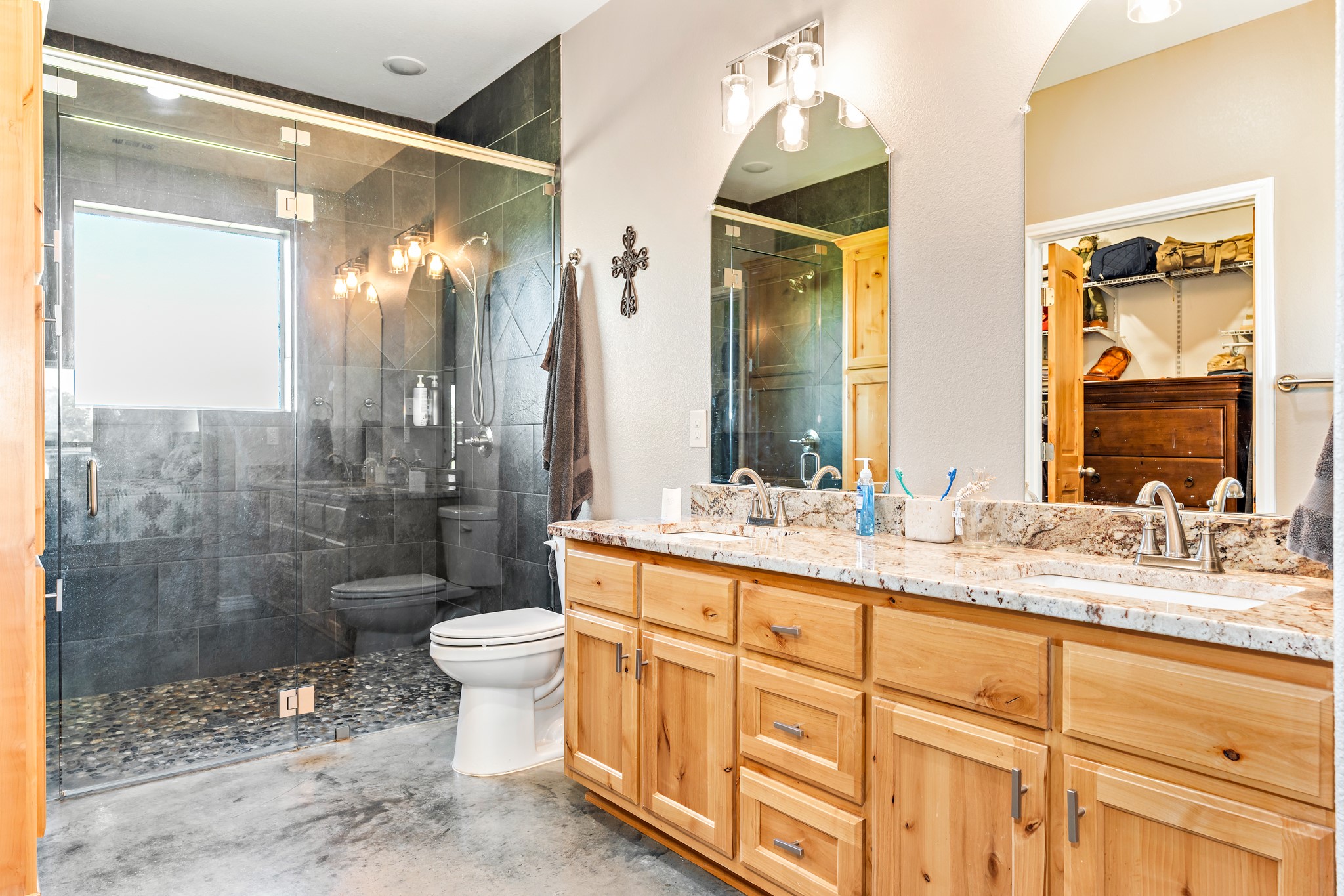 750 County Road 100 Purmela TX 76566