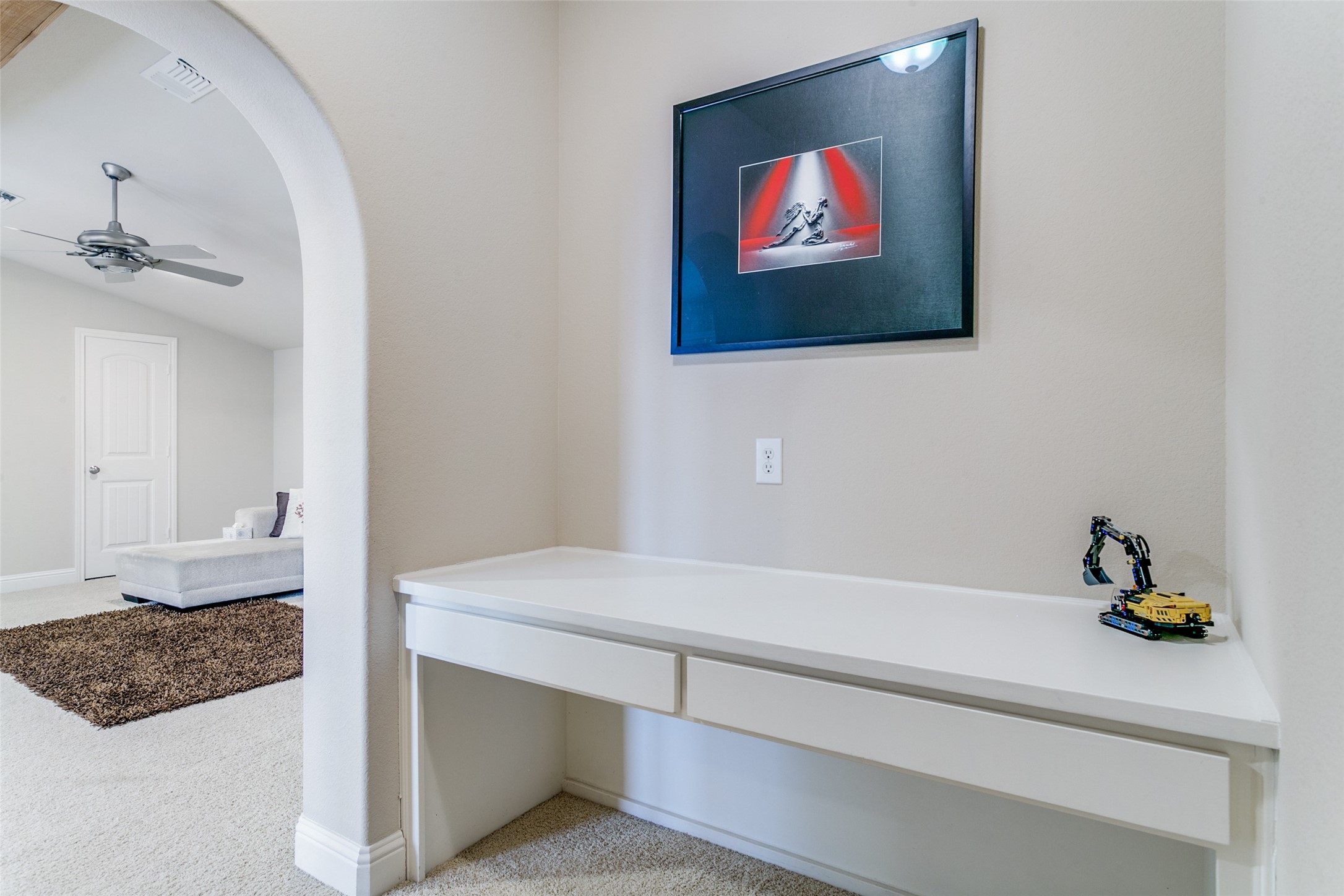751 Laguna Irving TX 75039