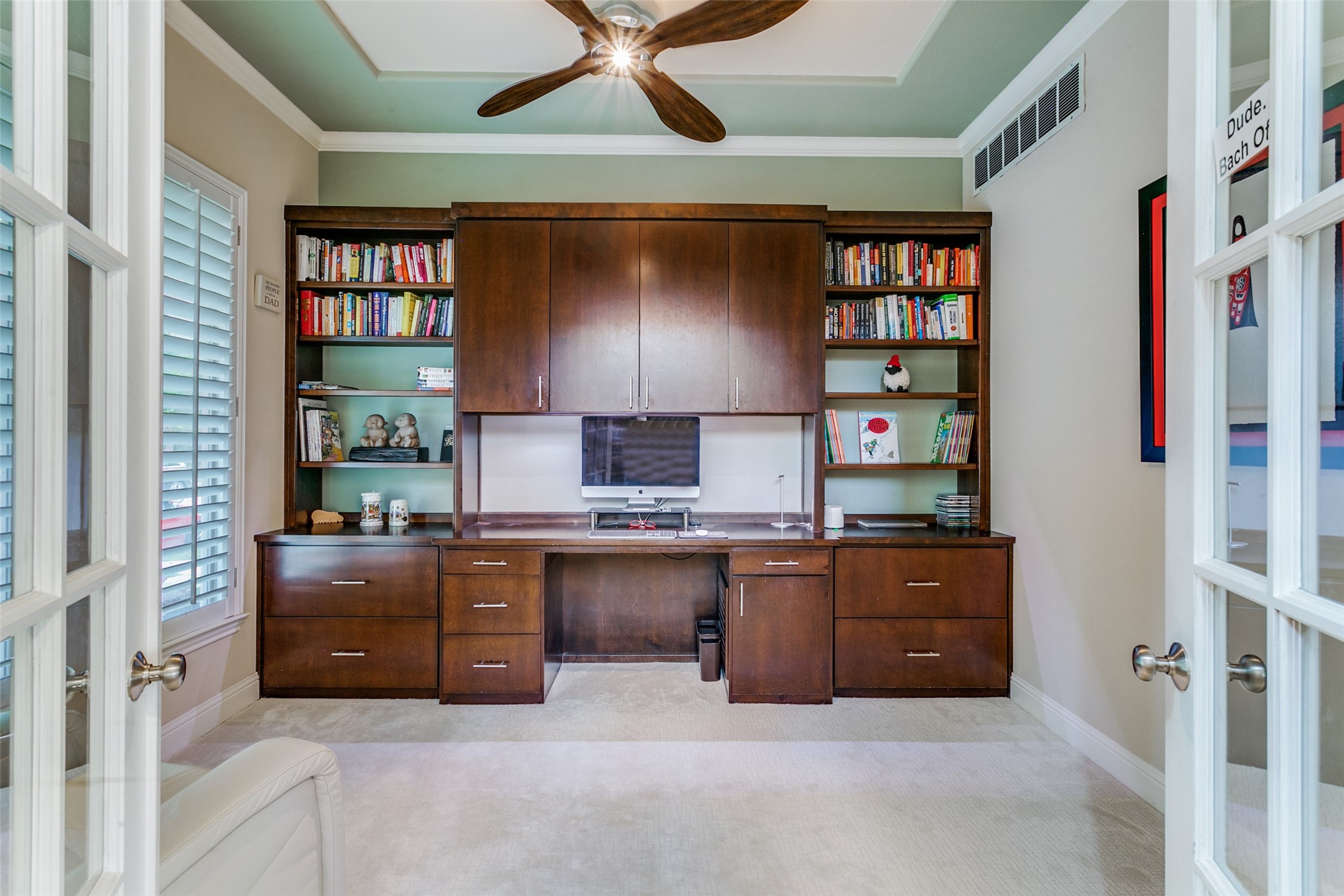 751 Laguna Irving TX 75039