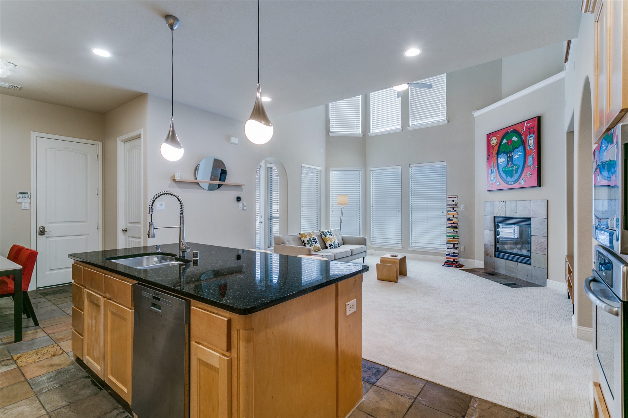 751 Laguna Irving TX 75039
