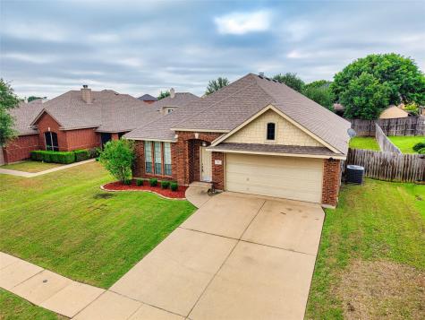 813 Cutting Horse Drive Mansfield TX 76063