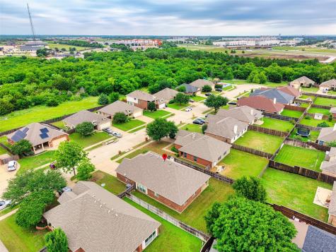 813 Cutting Horse Drive Mansfield TX 76063