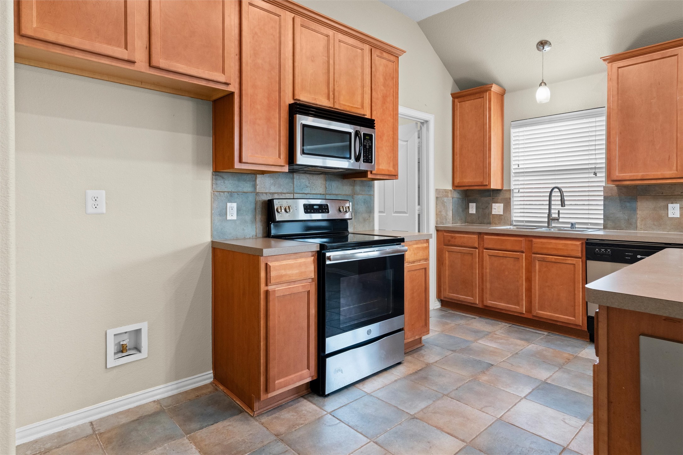 813 Cutting Horse Drive Mansfield TX 76063