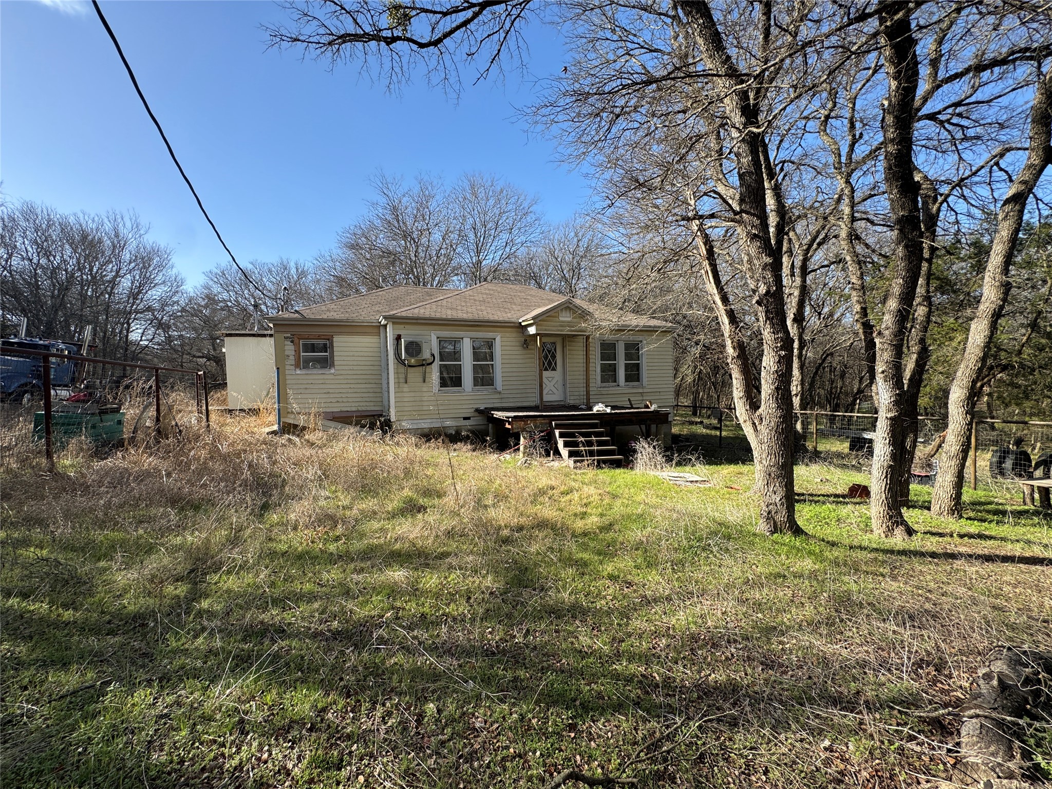 329 S Skyline Court Cresson TX 76035