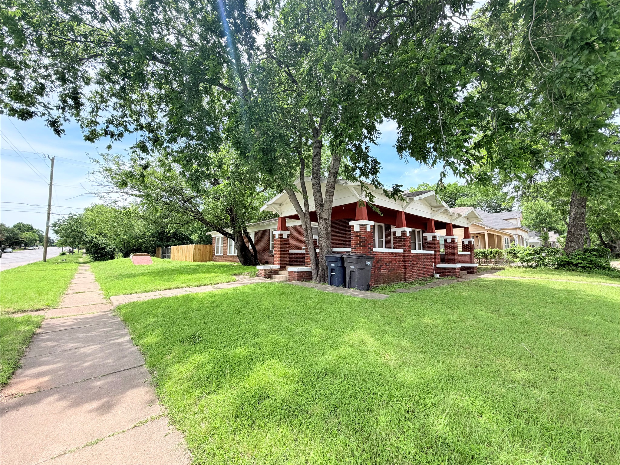 900 W Central Avenue Fort Worth TX 76164