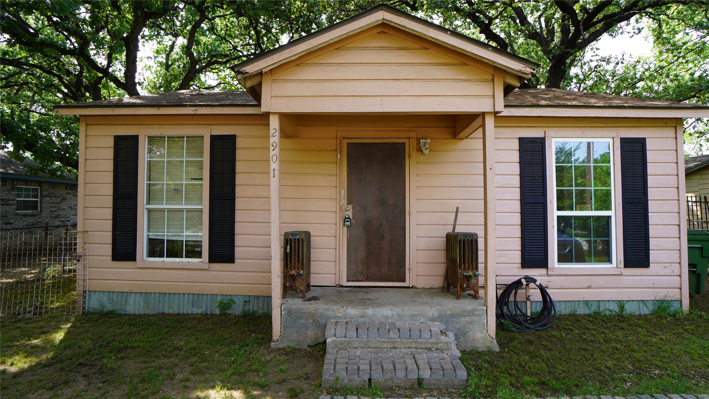 2901 Crystal Drive Balch Springs TX 75180