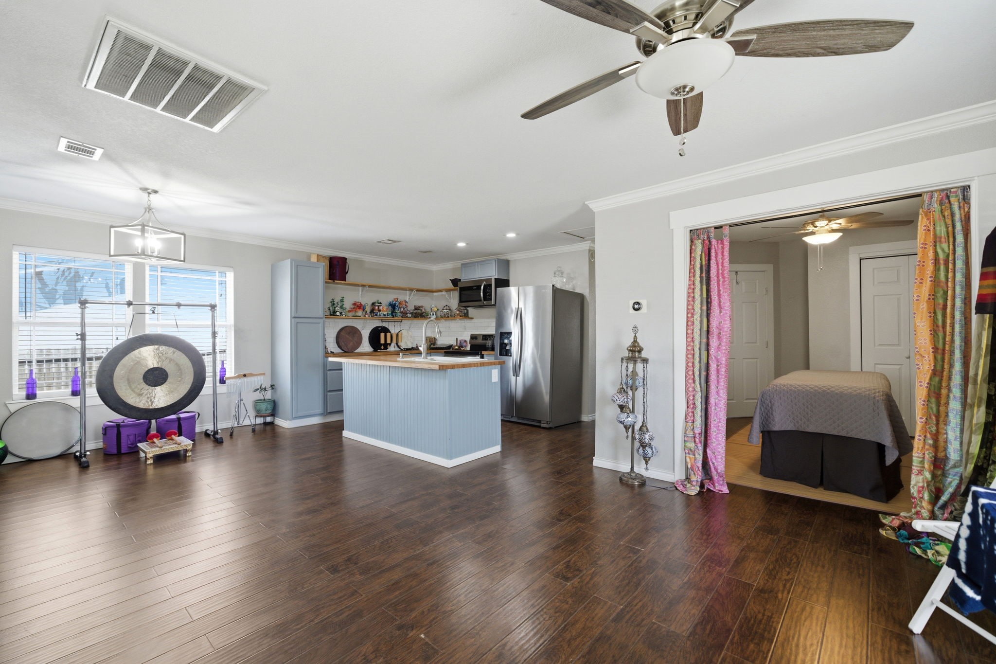 311 Guthrie Street Dallas TX 75224