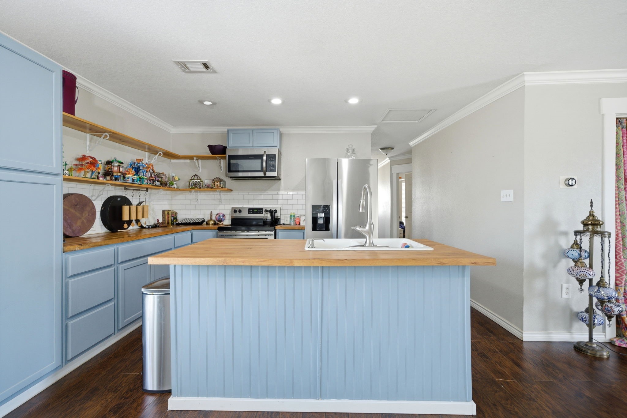 311 Guthrie Street Dallas TX 75224