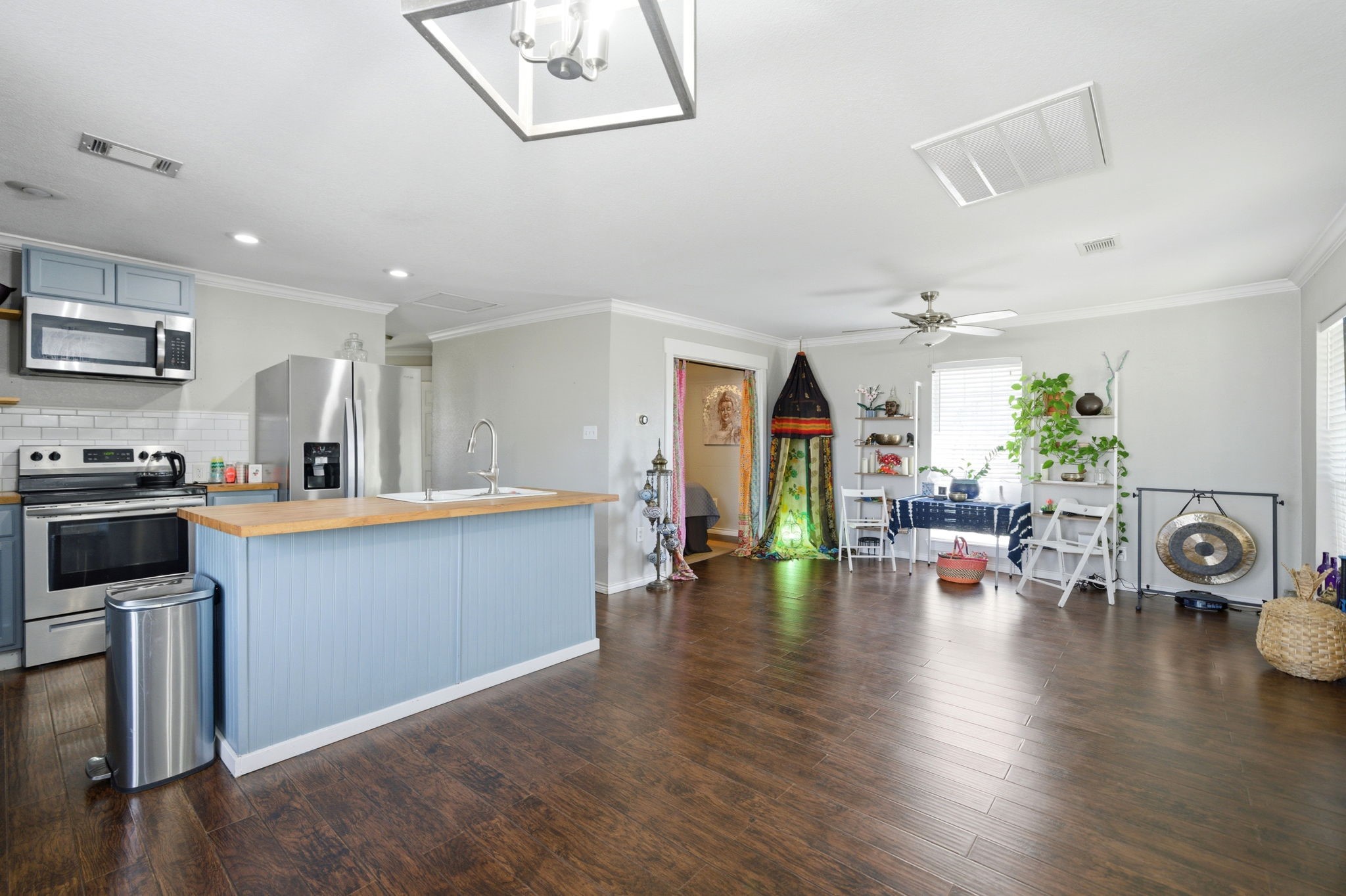 311 Guthrie Street Dallas TX 75224