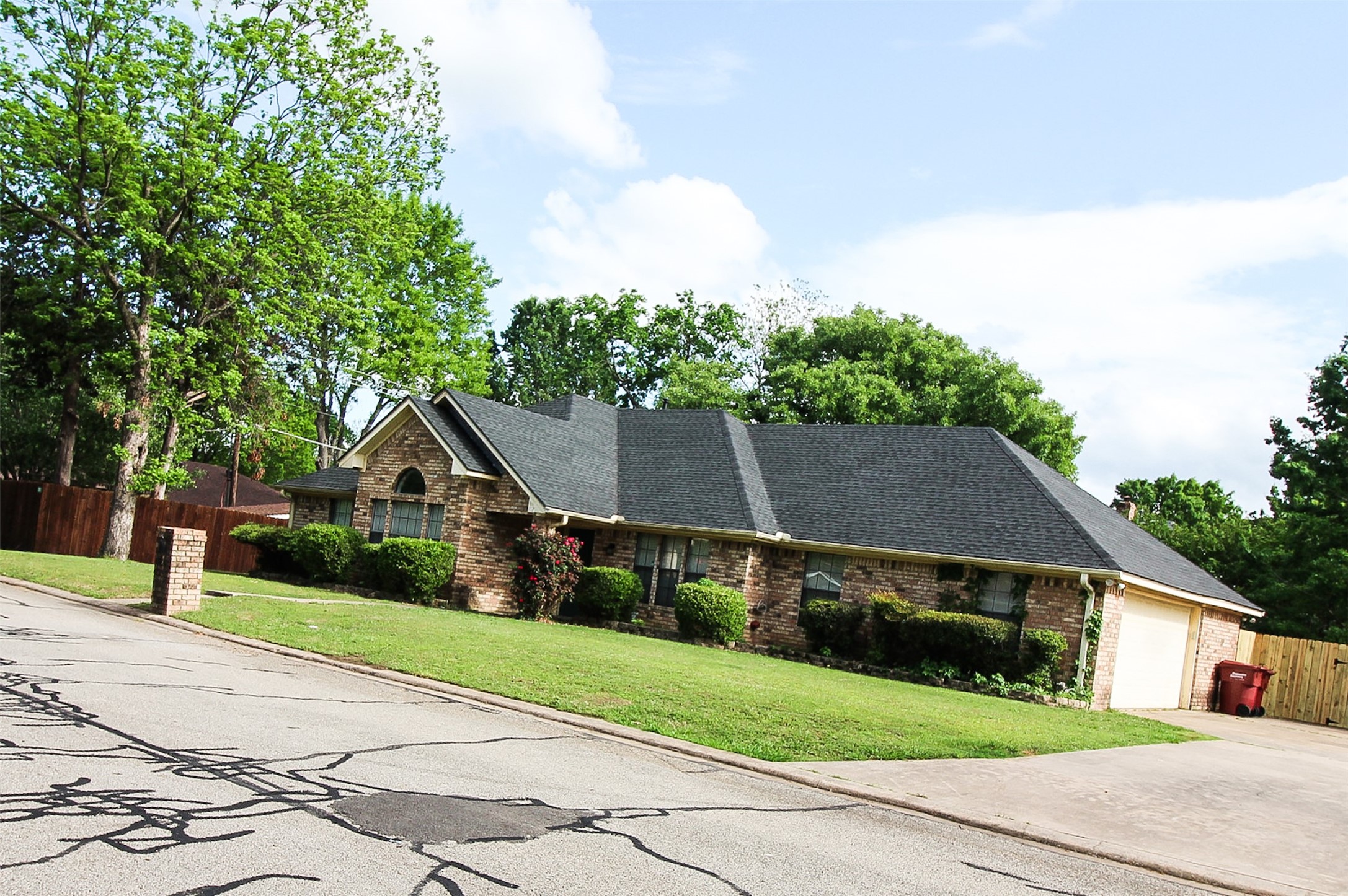 812 Mockingbird Street Bonham TX 75418
