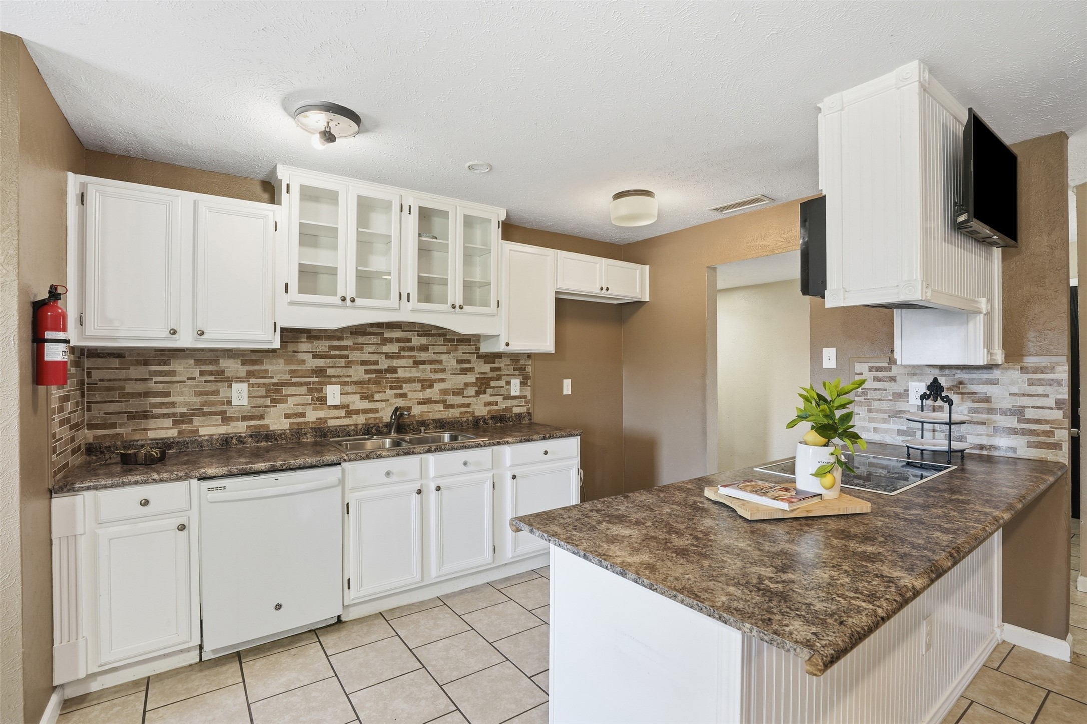 6520 Yarmouth Avenue North Richland Hills TX 76182