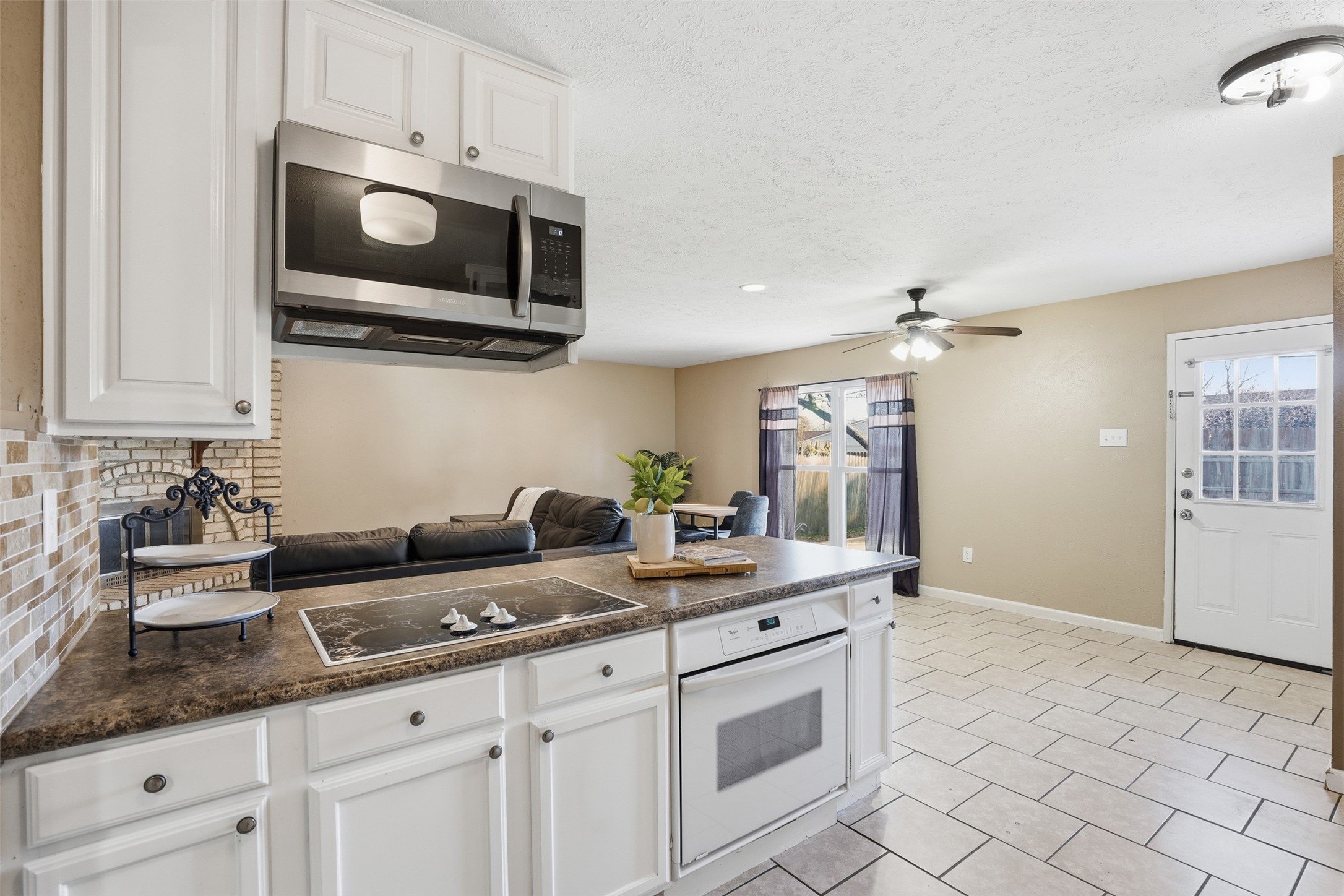 6520 Yarmouth Avenue North Richland Hills TX 76182