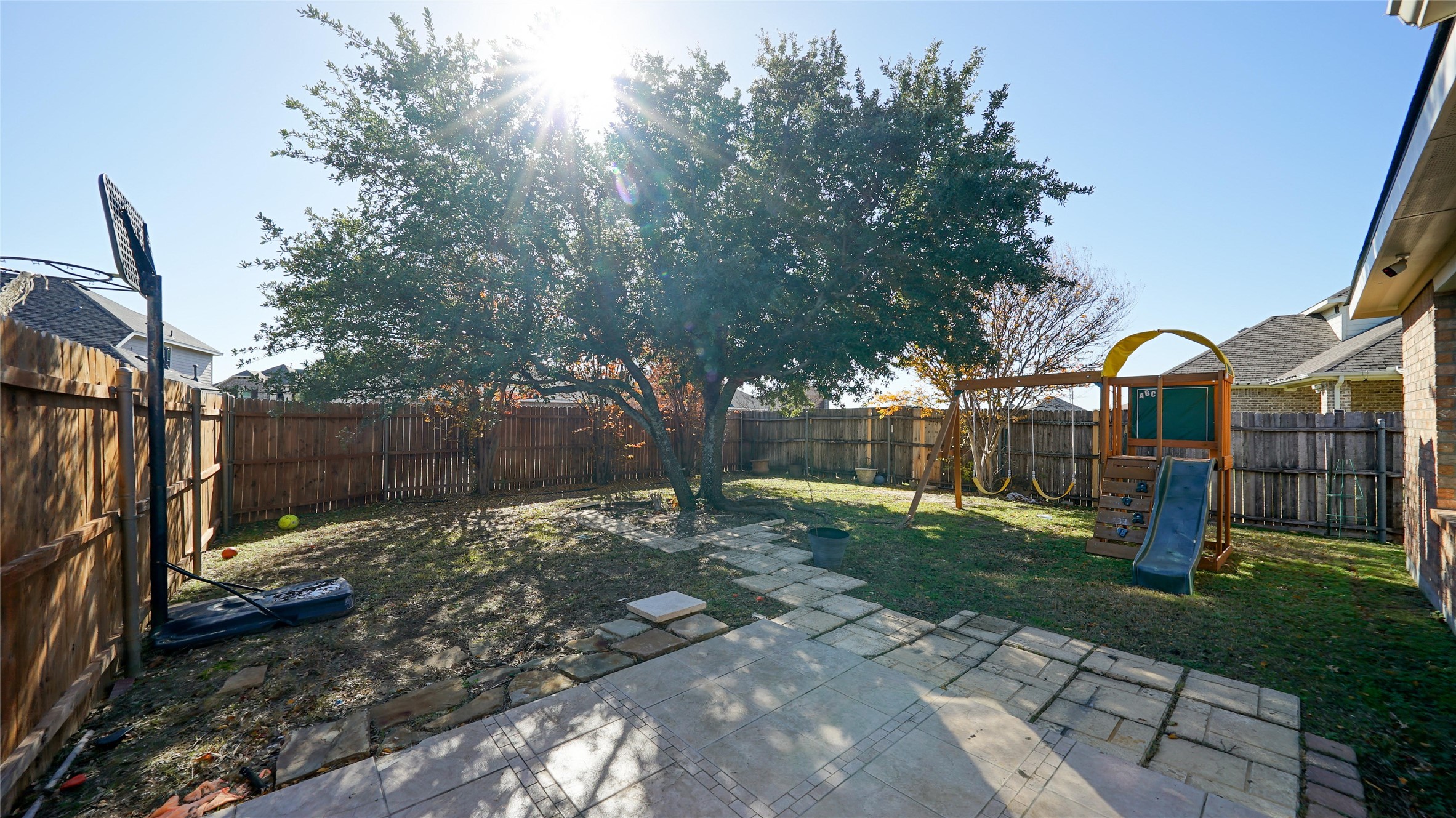 620 Azalea Glenn Heights TX 75154
