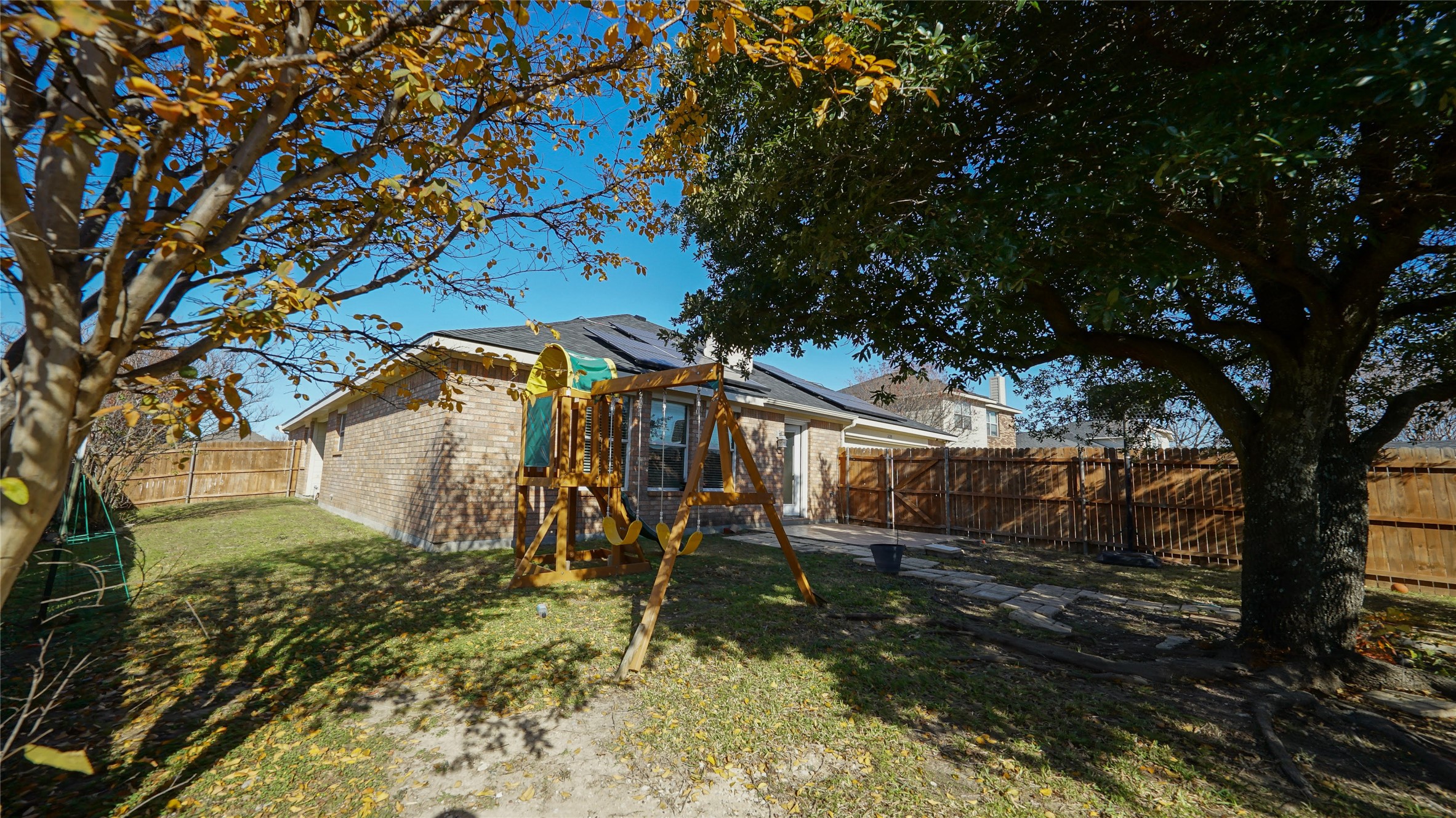 620 Azalea Glenn Heights TX 75154