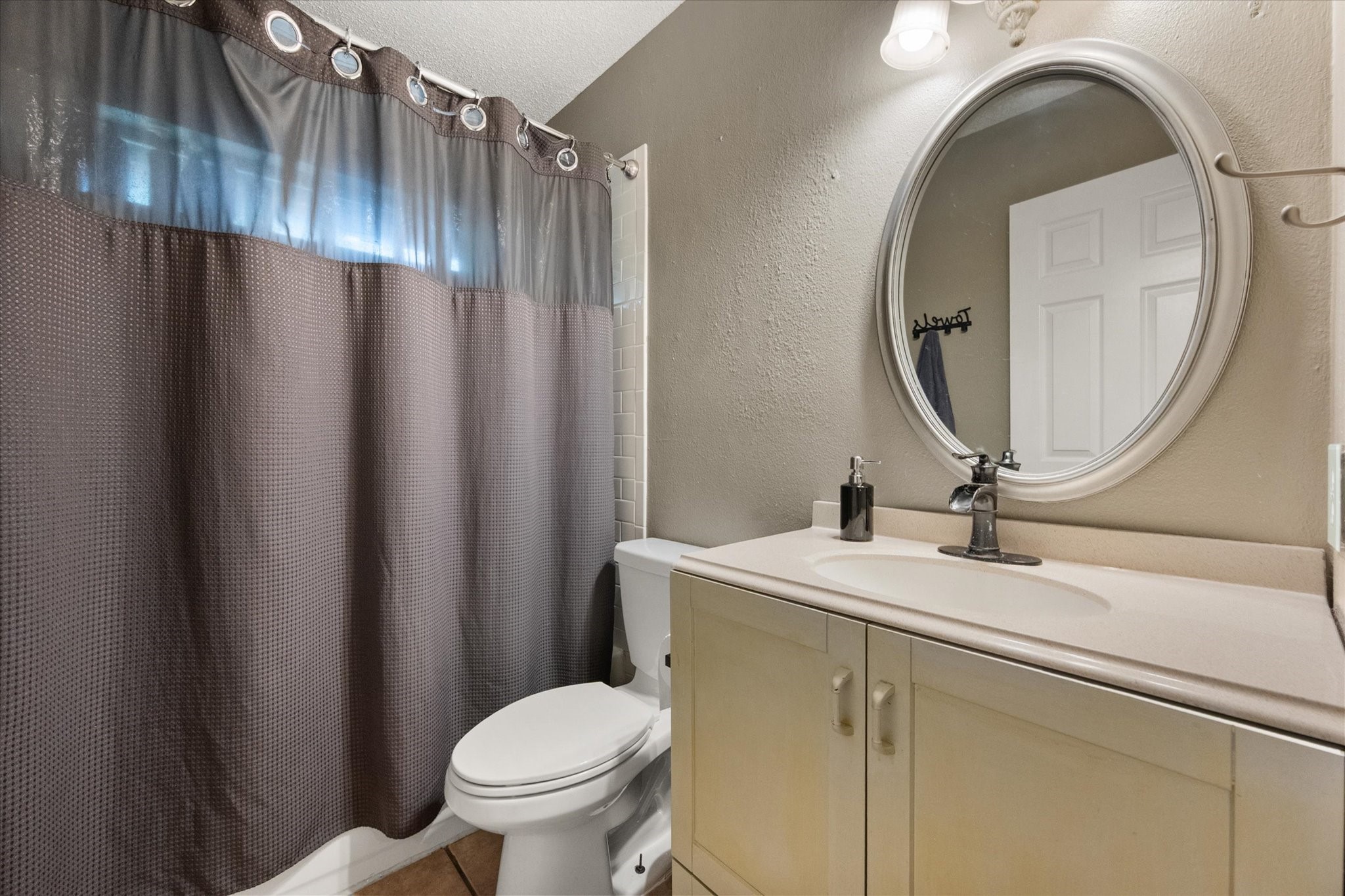 728 Saddle Road White Settlement TX 76108
