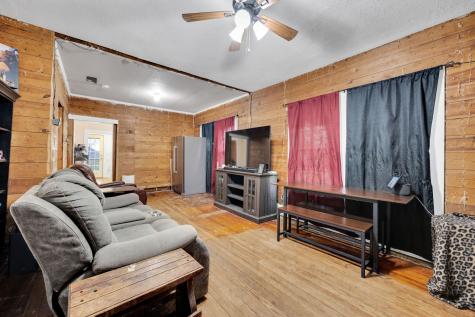 406 W 2nd Street Maypearl TX 76064