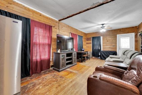 406 W 2nd Street Maypearl TX 76064