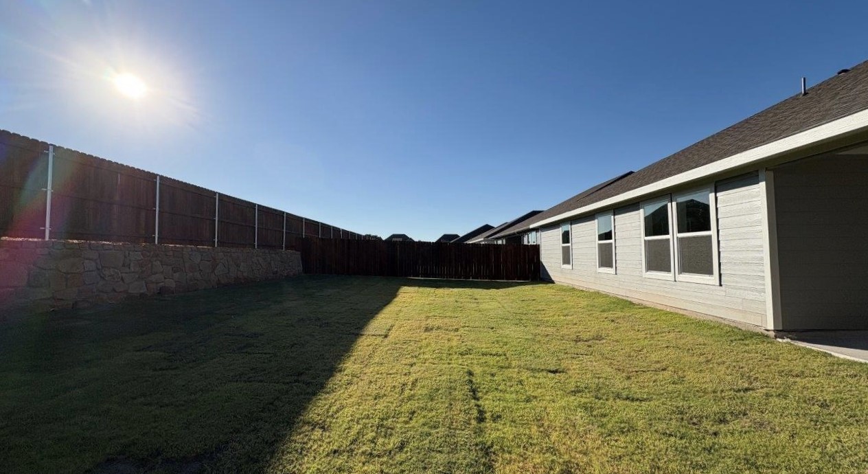 1149 Keystone Drive Granbury TX 76048