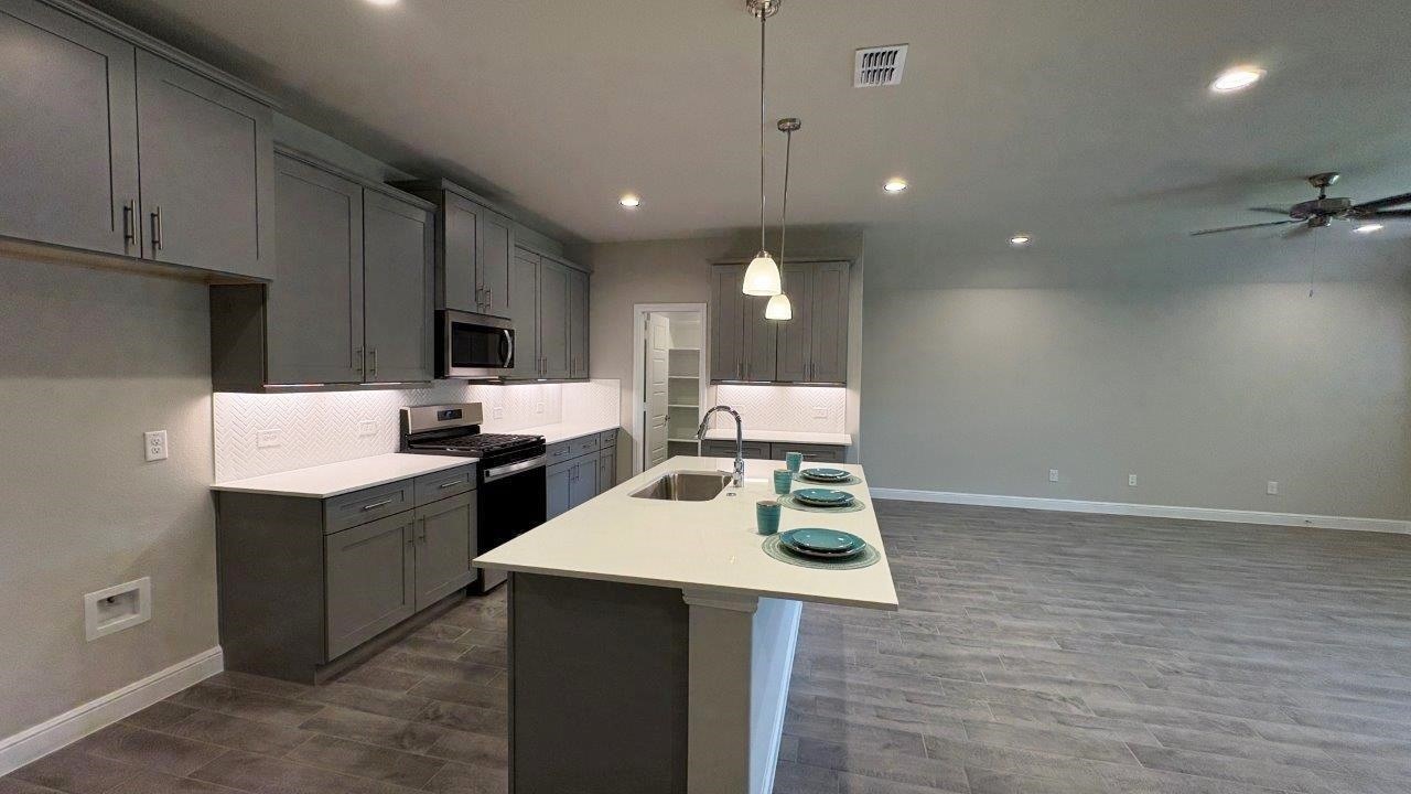 1149 Keystone Drive Granbury TX 76048